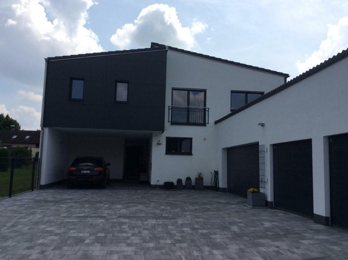 Private Zimmervermietung "Appartement Rosi" Reisbach Eksteriør bilde